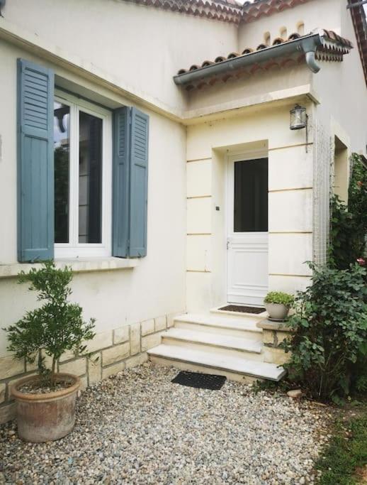 Maison Avec Piscine Dans Village Provencal. Holiday home